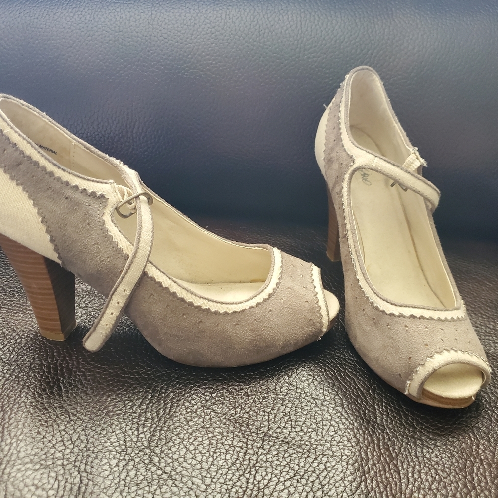 Open toe dress shoes